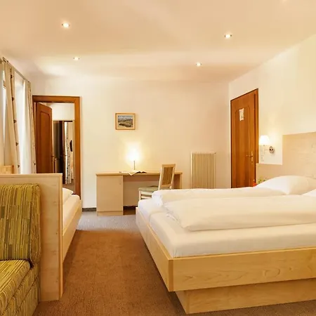 Hotel Gletscherblick 3*